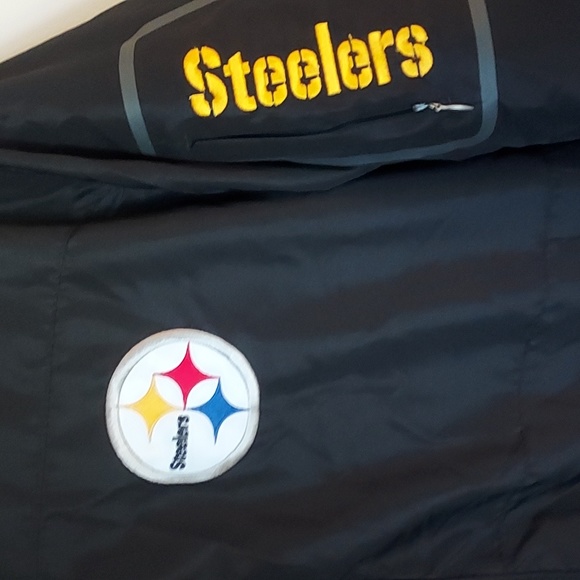 NFL Pittsburgh Steelers Men’s Full-Zip Winter Quilted Hooded Jacket Black XL - Picture 2 of 11